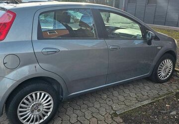 Fiat Punto Evo 120.465 km 2.200 &euro; Wolfsburg 38440