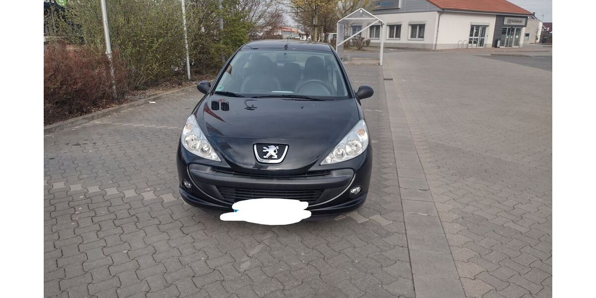 Peugeot 206 104.000 km 2.690 &euro; Braunschweig 38114