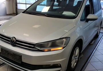 VW Touran 226.178 km 14.990 &euro; Braunschweig 38122