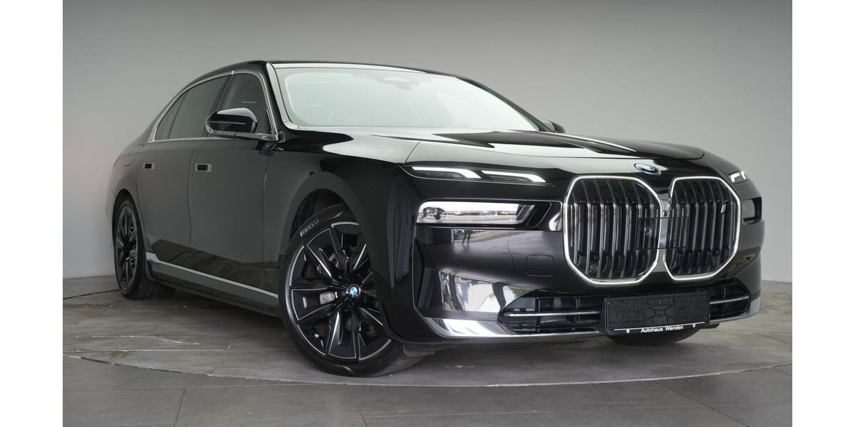 BMW i7 11.000 km 72.990 &euro; Braunschweig 38110