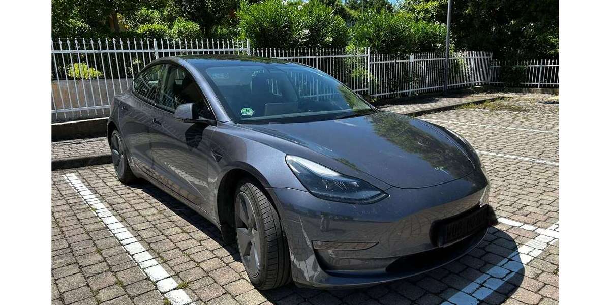 Tesla Model 3 43.500 km 31.999 &euro; Wolfsburg 38448