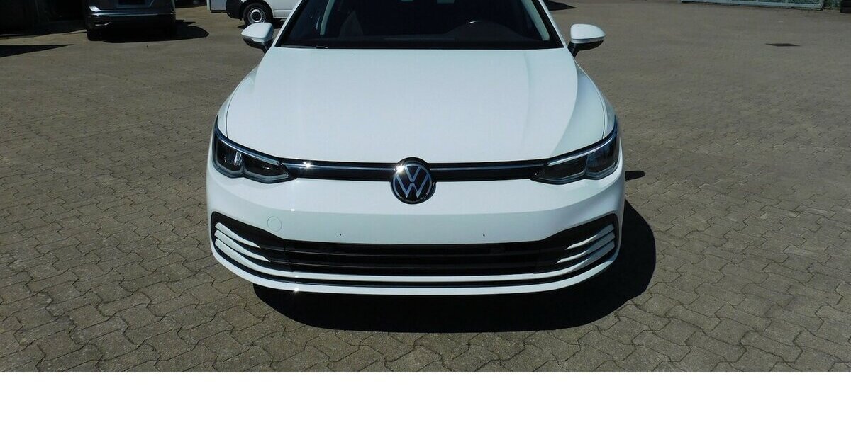 VW Golf Variant VIII 1.0 Life TSI Navi Klima Alu 16.700 km 18.390 &euro; Vordorf 38533