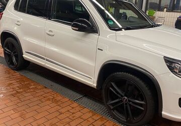 VW Tiguan 216.050 km 11.300 &euro; Wolfsburg 38444