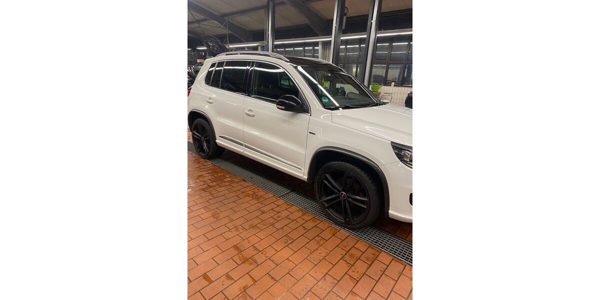 VW Tiguan 216.050 km 11.300 &euro; Wolfsburg 38444