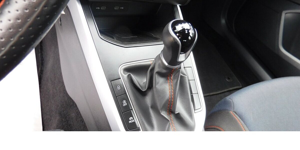 Seat Arona 1.0 FR-Line TSI BMT Navi Klima Alu 16.000 km 17.690 &euro; Vordorf 38533