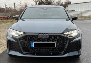 Audi RS3 15.000 km 57.000 &euro; Wolfsburg 38442