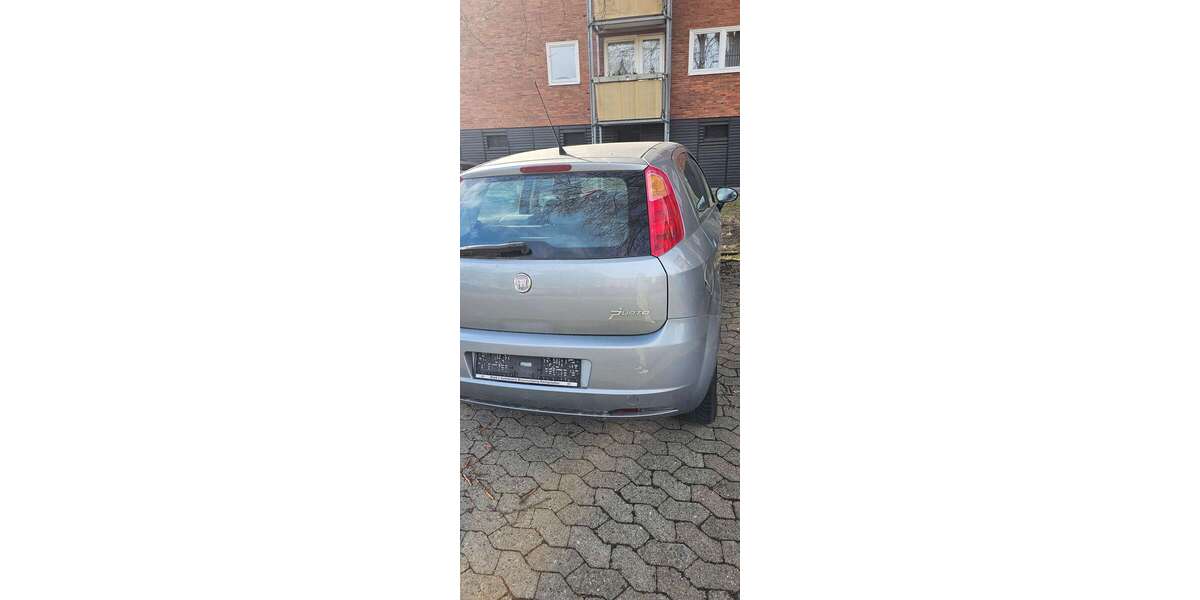 Fiat Grande Punto 120.442 km 1.950 &euro; Wolfsburg, Stadt 38440