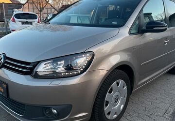 VW Touran 140.000 km 10.900 &euro; Lehre 38165