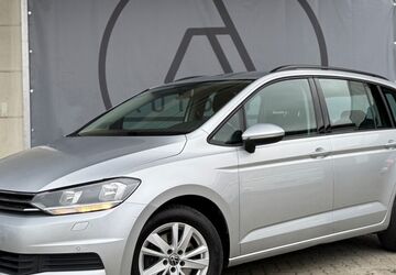 VW Touran 158.005 km 14.950 &euro; Braunschweig 38122