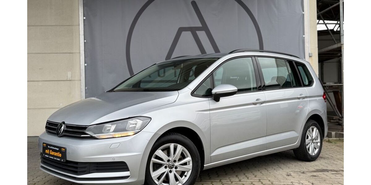 VW Touran 158.005 km 14.950 &euro; Braunschweig 38122