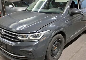 VW Tiguan 237.149 km 16.990 &euro; Braunschweig 38122