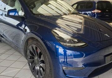 Tesla Model Y 25.000 km 41.890 &euro; Helmstedt 38350