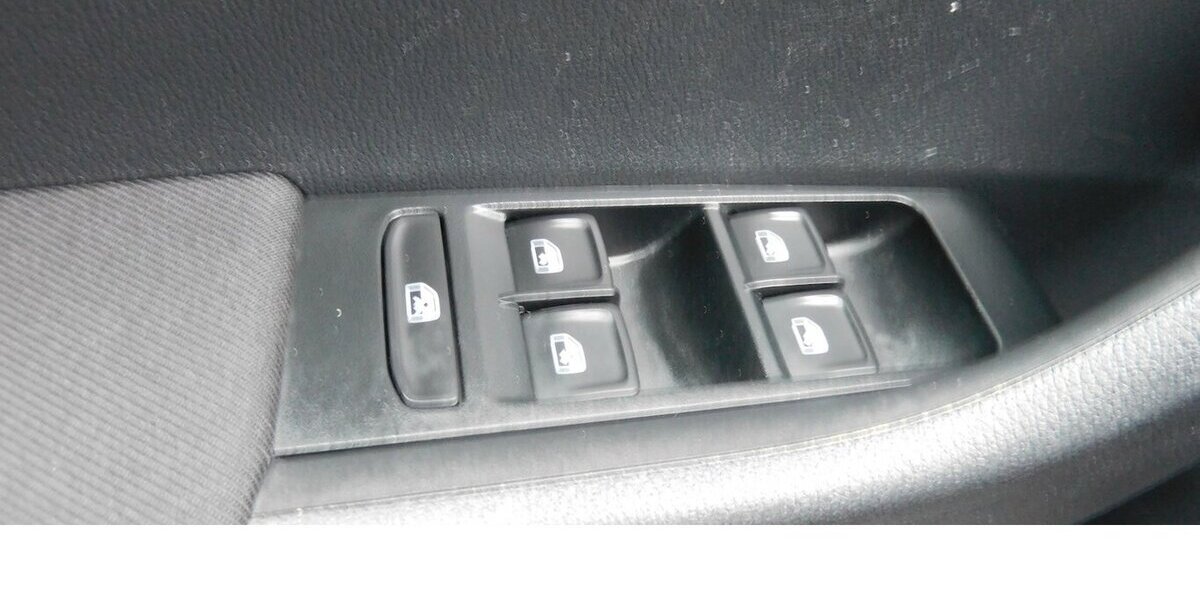 Skoda Fabia 1.0 Kombi Ambition TSI BMT Navi Klima 25.700 km 15.690 &euro; Vordorf 38533