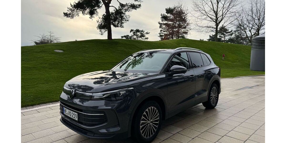 VW Tiguan 18.500 km 35.200 &euro; Koenigslutter 38154