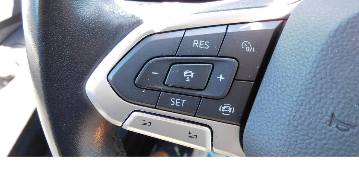 VW Golf Variant VIII 1.0 Life TSI Navi Klima Alu 16.700 km 18.390 &euro; Vordorf 38533