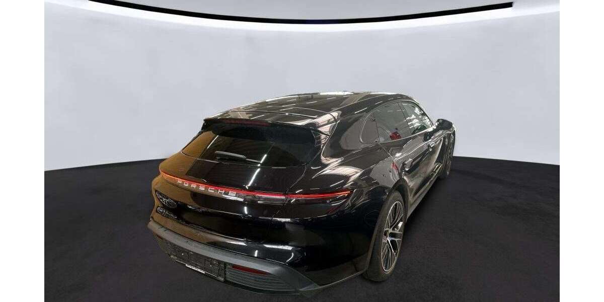 Porsche Taycan 43.000 km 63.970 &euro; Helmstedt 38350