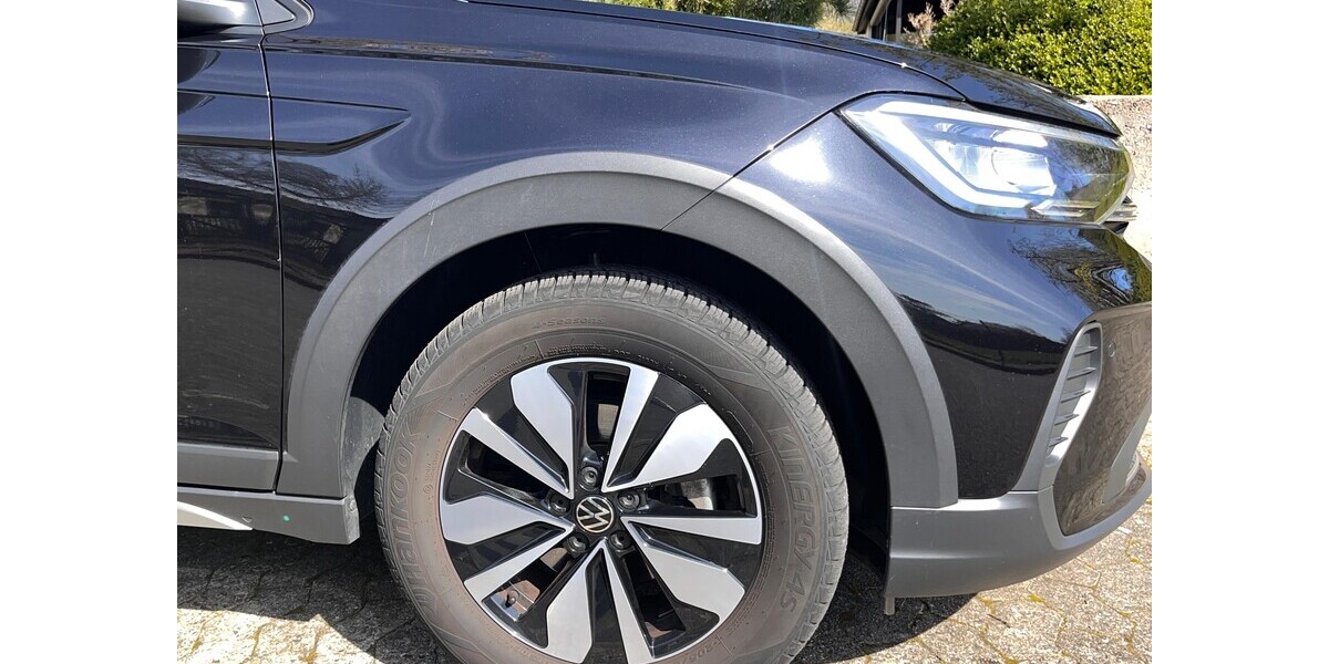 VW Taigo 16.000 km 17.900 &euro; Wolfsburg 38442