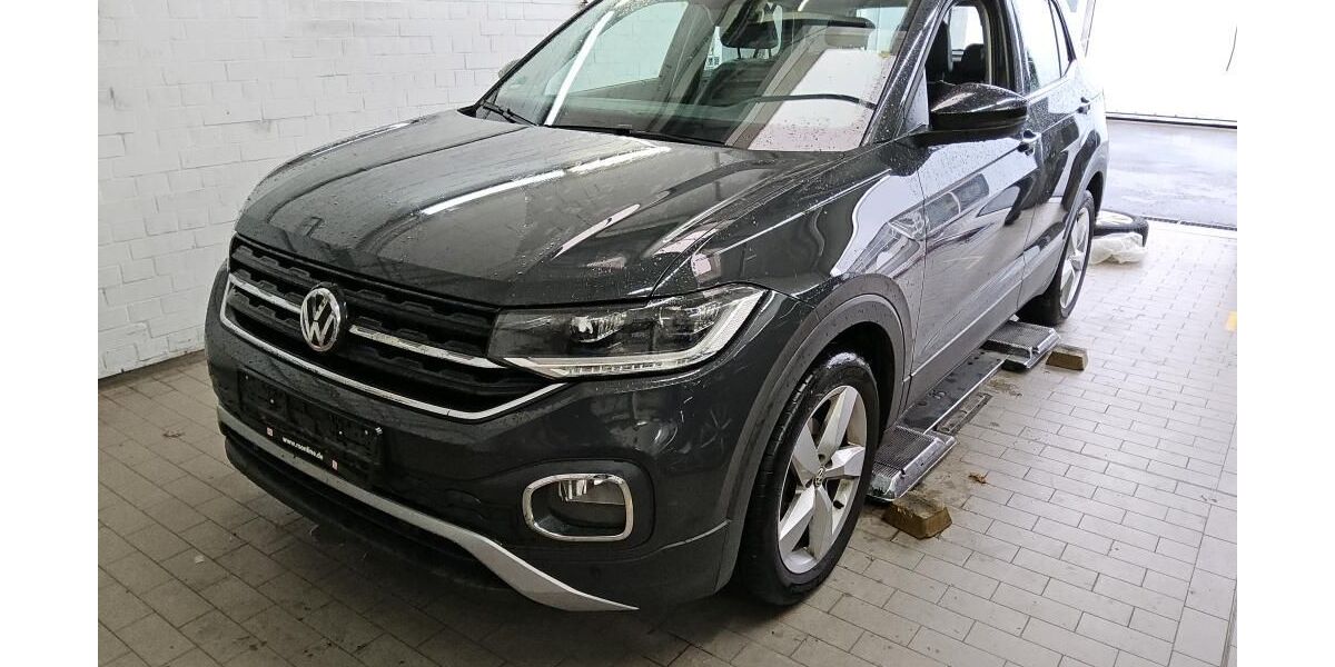 VW T-Cross 215.308 km 13.990 &euro; Braunschweig 38122