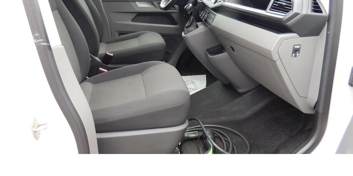 VW T6.1 Transporter 1 Abt e- Lang 4-Gang Automatic 3.900 km 16.990 &euro; Vordorf 38533
