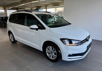 VW Touran 119.000 km 20.990 &euro; Braunschweig 38116