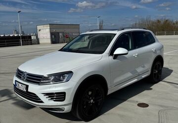 VW Touareg 90.500 km 32.700 &euro; Wolfsburg 38448