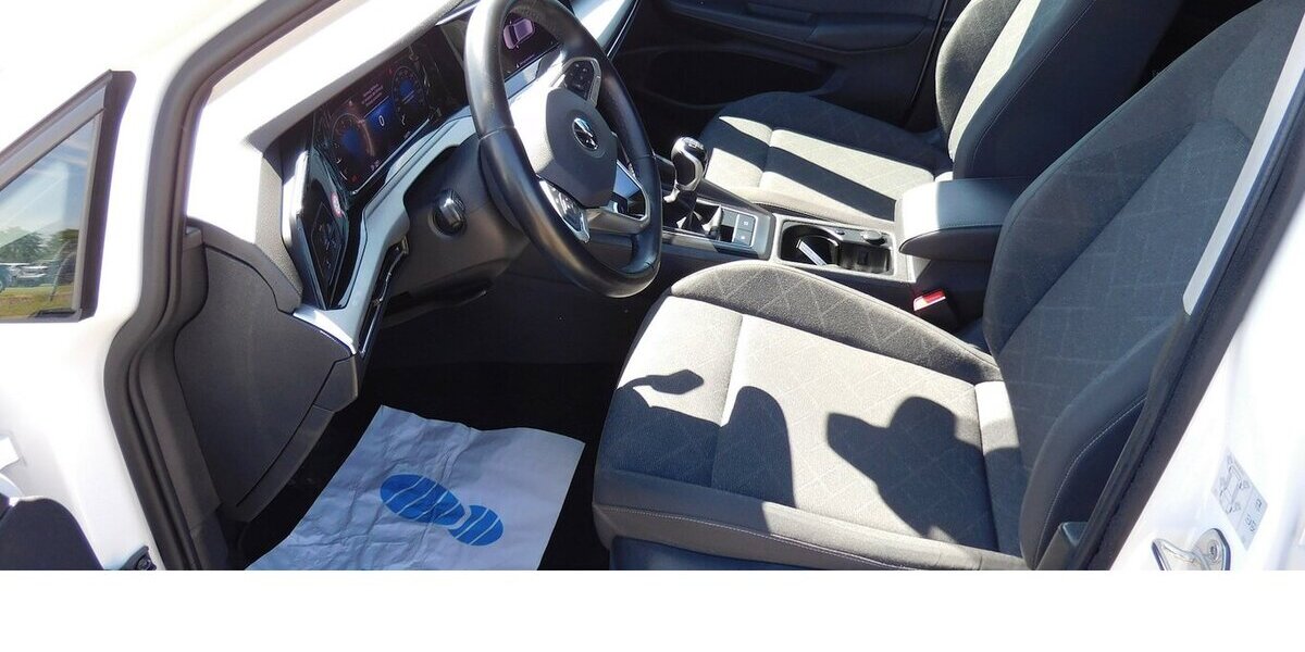 VW Golf Variant VIII 1.0 Life TSI Navi Klima Alu 16.700 km 18.390 &euro; Vordorf 38533