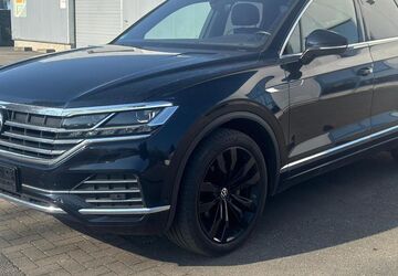 VW Touareg 131.856 km 39.990 &euro; Braunschweig 38122