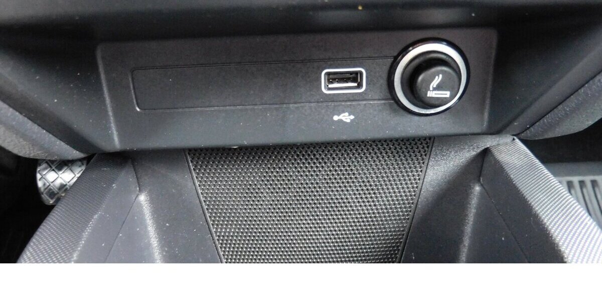 Skoda Fabia 1.0 Kombi Ambition TSI BMT Navi Klima 25.700 km 15.690 &euro; Vordorf 38533