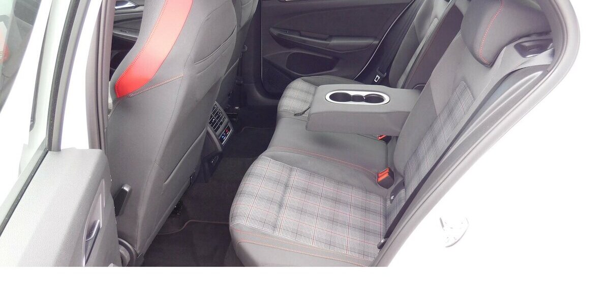 VW Golf GTI Golf 2.0 VIII TSI Performance 4Trg Navi 29.900 km 23.990 &euro; Vordorf 38533