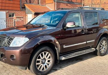 Nissan Pathfinder 221.000 km 3.999 &euro; Ehmen Wolfsburg 38442