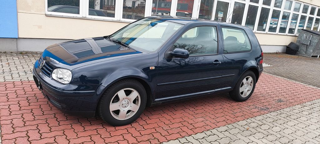 VW Golf 77.600 km 3.300 &euro; Wolfsburg 38448