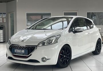 Peugeot 208 104.539 km 8.800 &euro; Braunschweig 38122