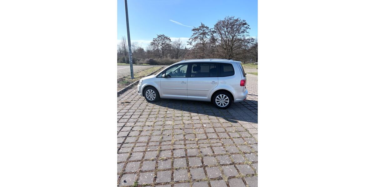 VW Touran 166.000 km 9.700 &euro; Wolfsburg 38442