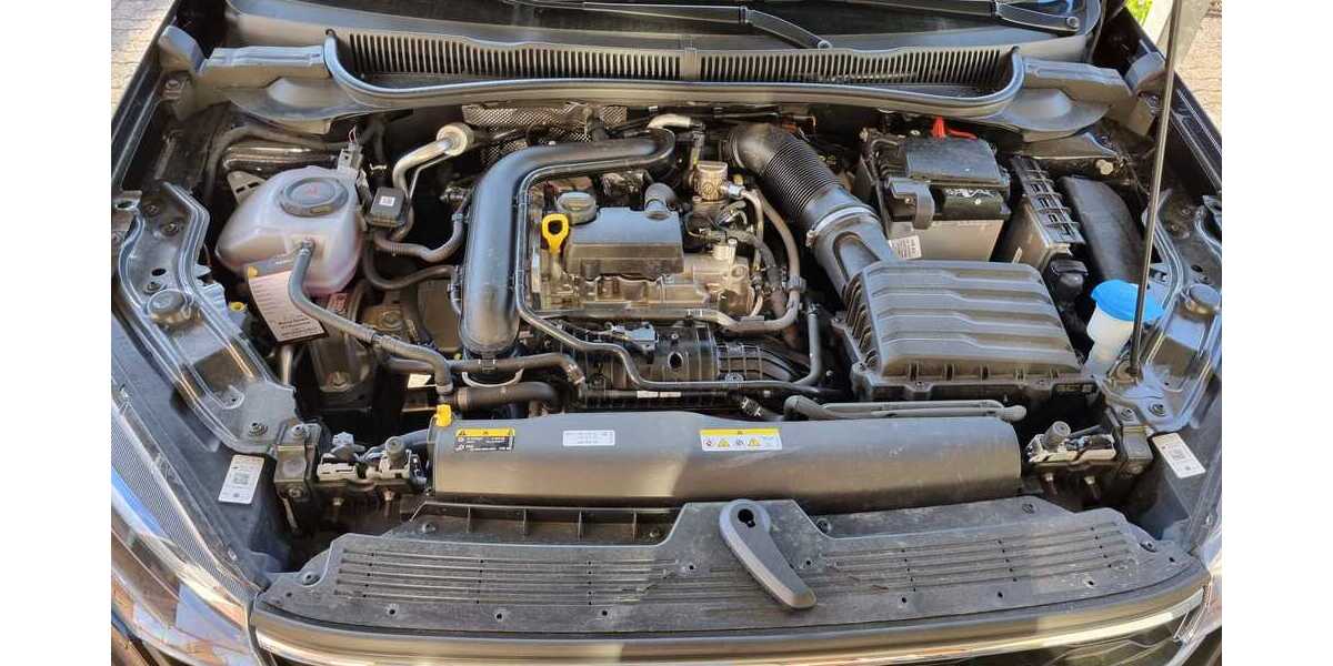 VW Taigo 16.000 km 17.900 &euro; Wolfsburg 38442