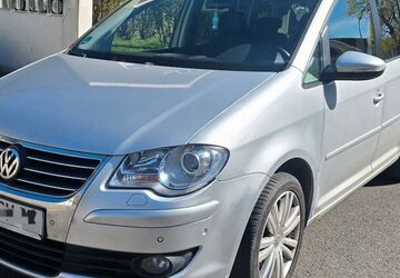 VW Touran 326.000 km 3.750 &euro; Braunschweig 38100