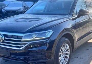 VW Touareg 155.687 km 28.990 &euro; Braunschweig 38122