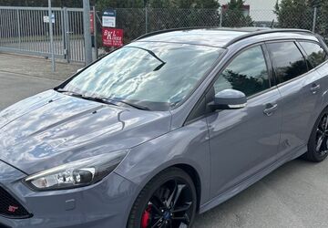 Ford Focus 91.000 km 16.750 &euro; Braunschweig 38120